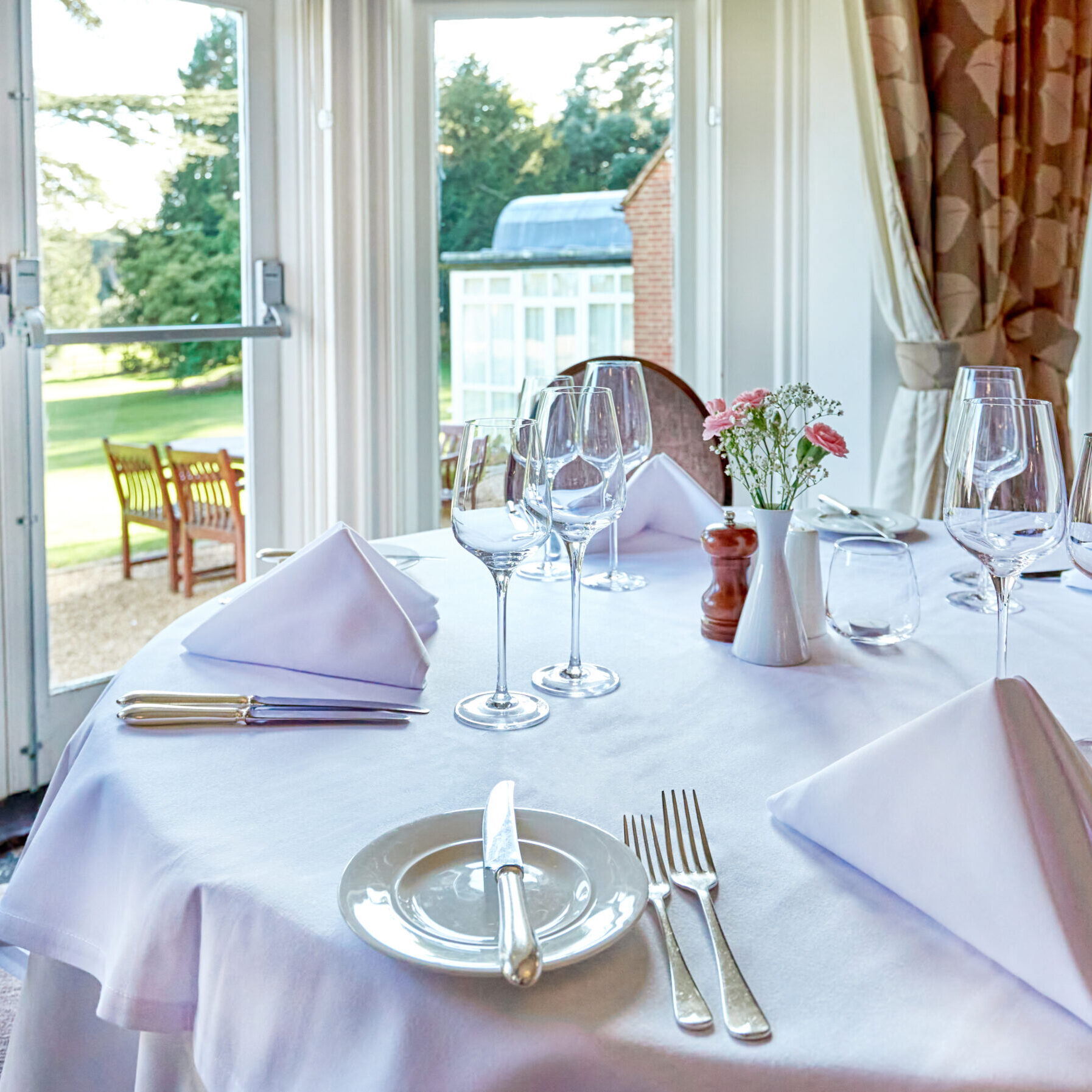 Hotel Bedford with Restaurant